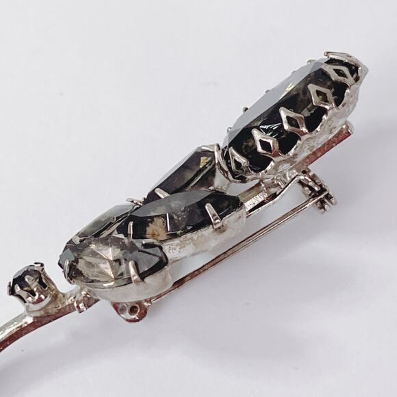 Vintage 1960s Mourning Style Brooch Smoky Rhinestones Floral Silver Tone Pin - Picture 5 of 10